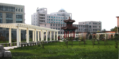 菏澤學院校園一角7499