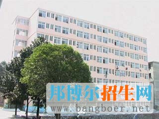 江西應(yīng)用工程職業(yè)學院校園一角6448