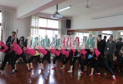 貴陽(yáng)盲聾啞學(xué)校2022年招生辦聯(lián)系電話