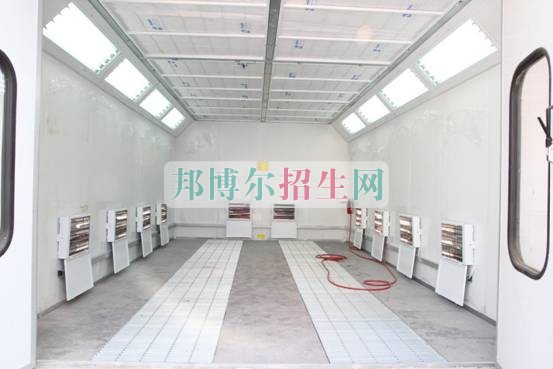 成都內理科一專汽車整形技術大專學校