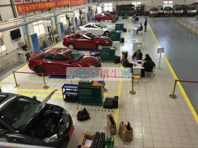 成都初中生讀汽車運(yùn)用與維修怎么樣