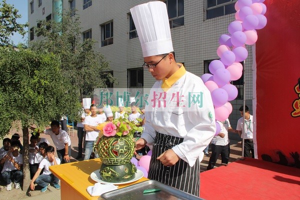 成都哪所烹飪工藝與營(yíng)養(yǎng)學(xué)校好