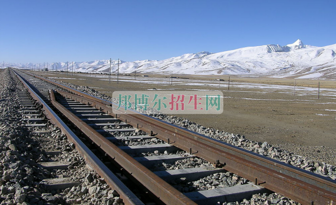 成都可以讀鐵道運(yùn)輸?shù)拇髮?zhuān)學(xué)校