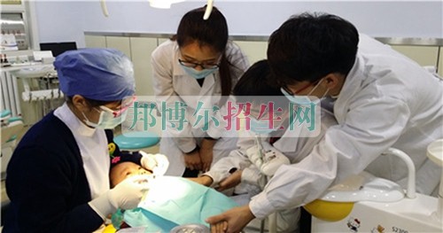 成都哪些學校有口腔醫(yī)學