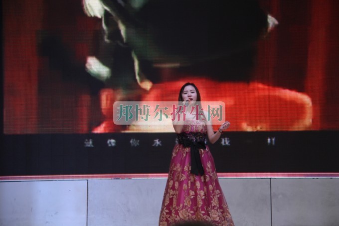 天府新區(qū)成人中等專業(yè)學(xué)校“美好新區(qū)，千年廣都”