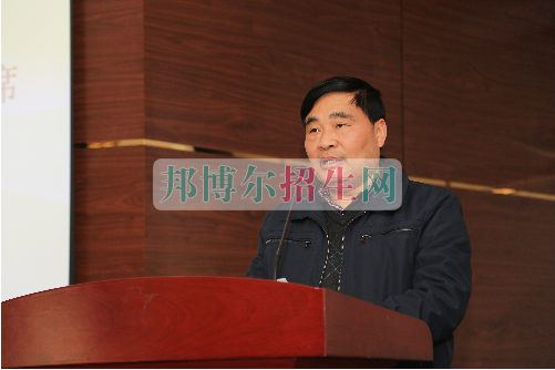 成都航空職業(yè)技術(shù)學(xué)院第三屆第一次教職工代表、工會(huì)會(huì)員代表大會(huì)勝利召開
