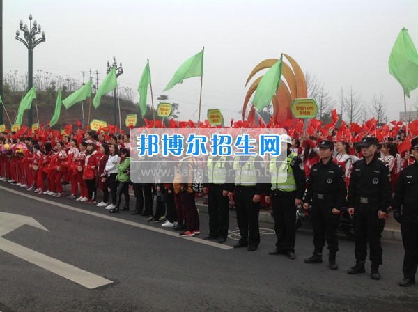 四川省宜賓市南溪區(qū)職業(yè)高級中學(xué)校學(xué)前教育齊拉練，共踏春風(fēng)迎春景