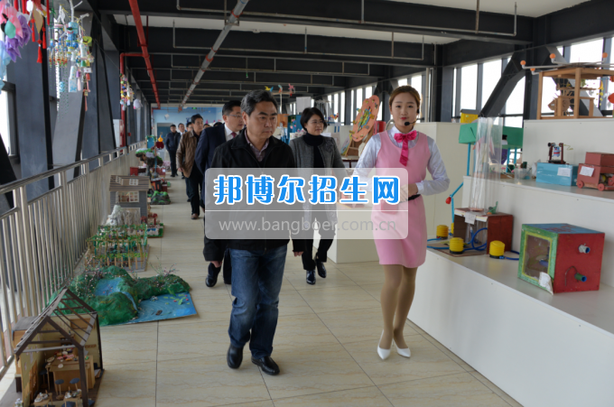 川南幼兒師范高等專科學(xué)校迎接隆昌縣創(chuàng)建第四屆省級文明城市測評組考評