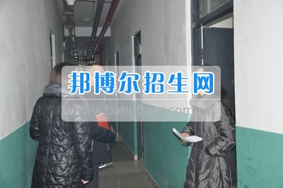 四川省什邡市職業(yè)中專(zhuān)學(xué)校迎接德陽(yáng)市、什邡市教育局開(kāi)學(xué)工作檢查