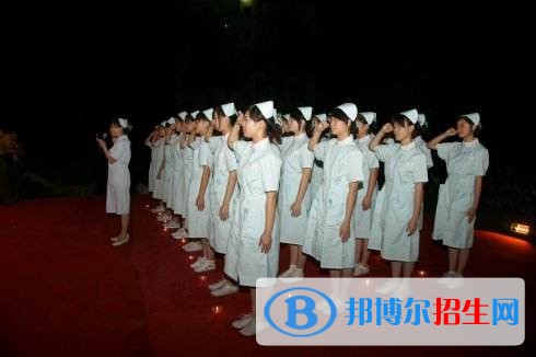 重慶市護(hù)士學(xué)校2018年報(bào)名條件、招生對象