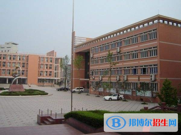 內江科技開發(fā)學校網站網址