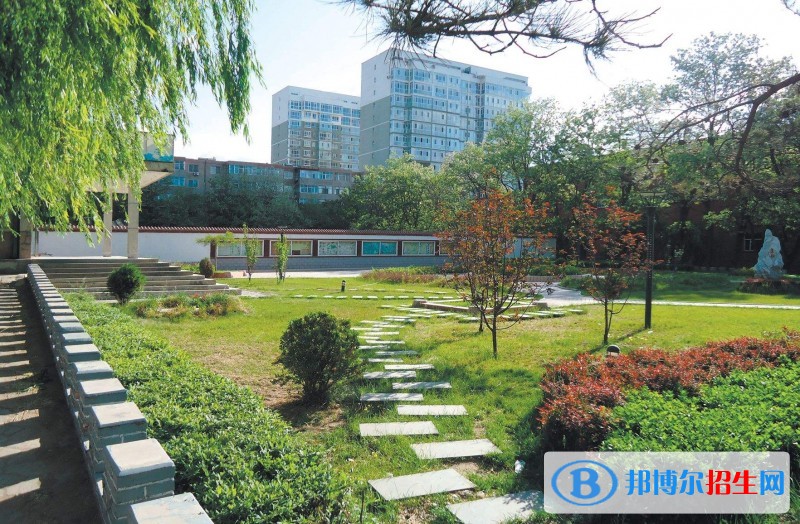 四川省甘孜衛(wèi)生學校2018年報名條件、招生對象