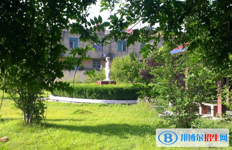 安陽衛(wèi)生學(xué)校2021年報(bào)名條件、招生要求