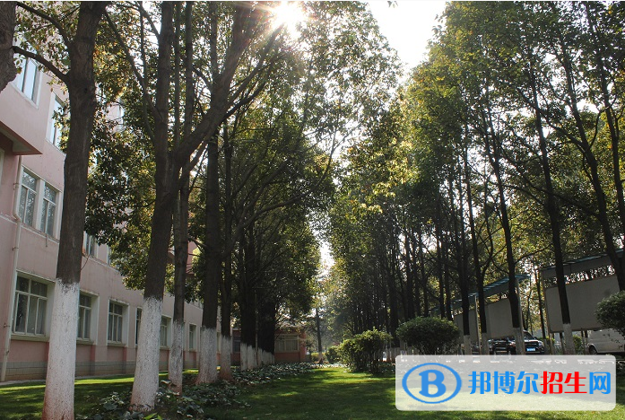 玉溪工業(yè)財(cái)貿(mào)學(xué)校有哪些專業(yè)
