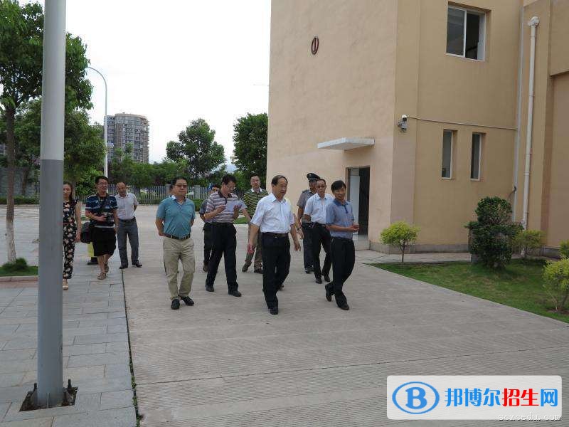 西昌交通技工學校招生辦聯(lián)系電話