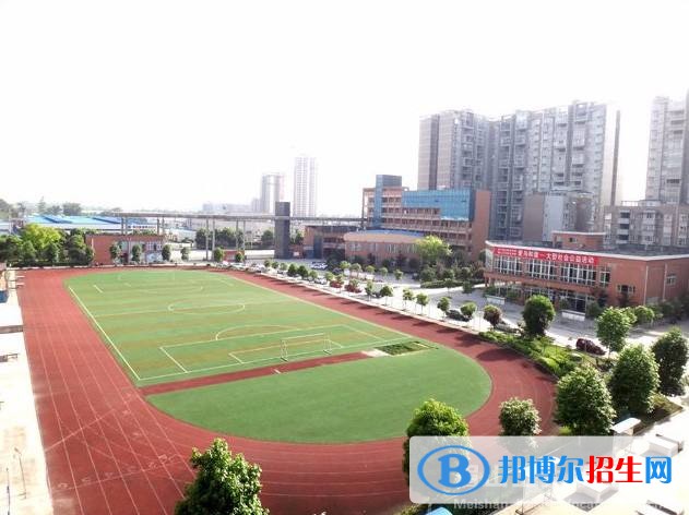 綿陽陽光職業(yè)技術學校2018年報名條件、招生對象