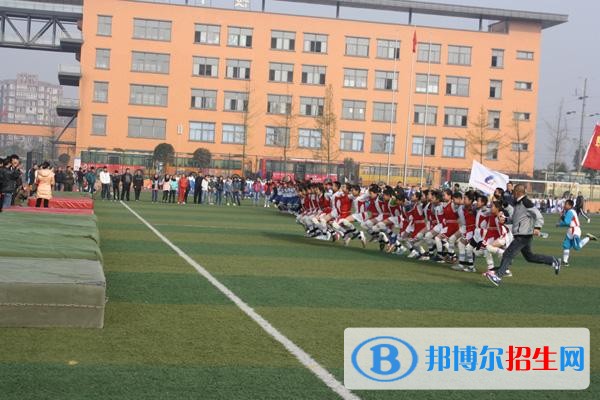 溫江燎原職業(yè)技術(shù)學(xué)校2018年報(bào)名條件、招生對(duì)象