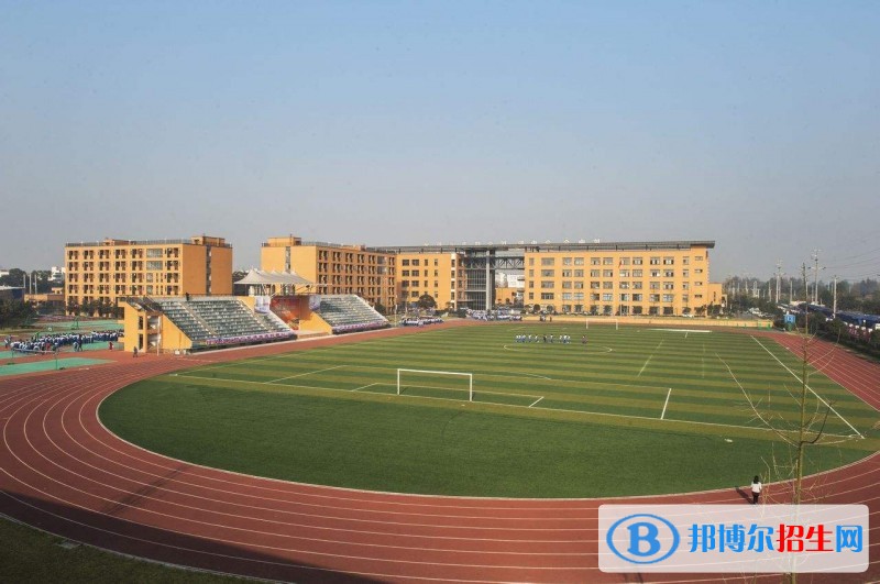 成都現(xiàn)代制造職業(yè)技術(shù)學(xué)校2018年報(bào)名條件、招生對(duì)象