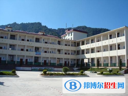 祿勸職業(yè)高級中學(xué)2018年報名條件、招生對象