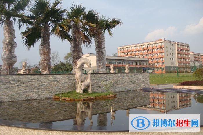 富順縣福源灝職業(yè)中學(xué)網(wǎng)站網(wǎng)址