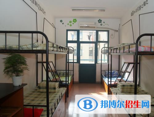 蒼溪縣職業(yè)高級(jí)中學(xué)宿舍條件