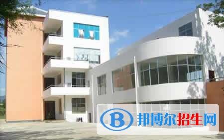 峨邊彝族自治縣民族職業(yè)高級中學(xué)2018年報(bào)名條件、招生對象
