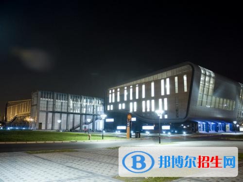石家莊新世紀中等專業(yè)學(xué)校招生辦聯(lián)系電話