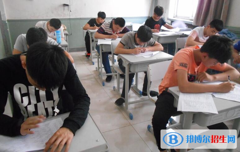 石家莊輕工技工學(xué)校2018年報(bào)名條件、招生對(duì)象