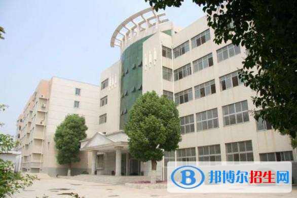 廊坊高級技工學(xué)校2018年報名條件、招生對象