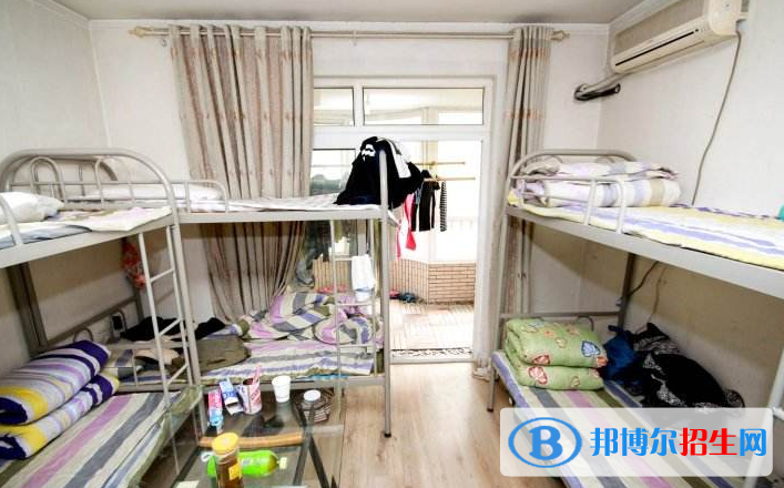 西安商貿(mào)旅游成人中等專業(yè)學(xué)校宿舍條件
