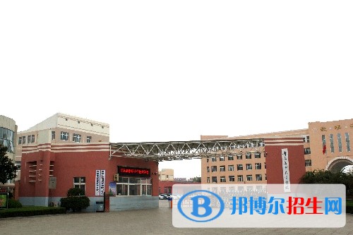 青島高新職業(yè)學校2022年報名條件、招生對象