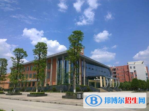 貴州航空職業(yè)技術(shù)學(xué)院?jiǎn)握谐煽?jī)查詢時(shí)間