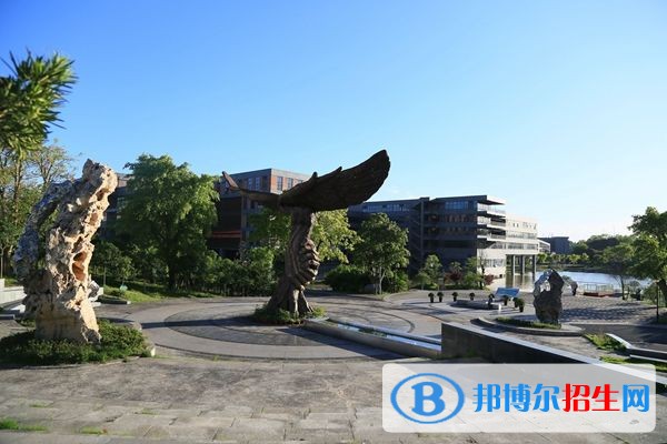 重慶藝術(shù)工程職業(yè)學(xué)院?jiǎn)握袌?bào)名時(shí)間