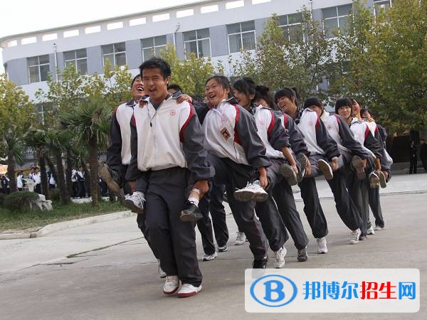 江蘇銅山張集職業(yè)高級(jí)中學(xué)2018年報(bào)名條件、招生對(duì)象
