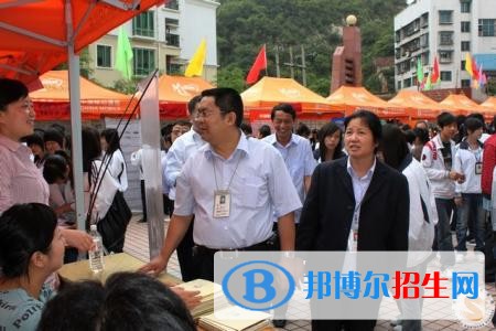 貴陽高中好還是中專學校好