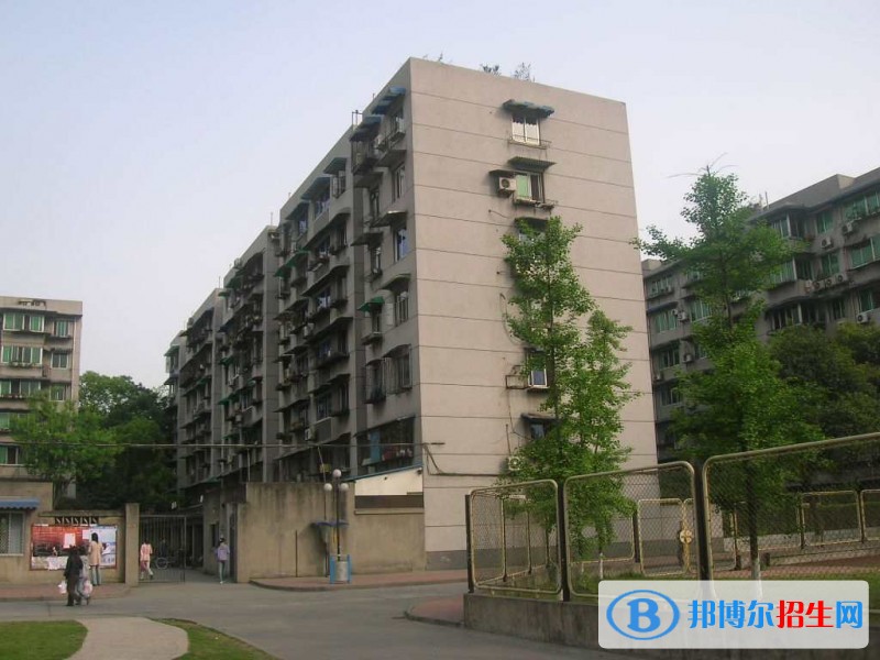 成都哪家中專學校好