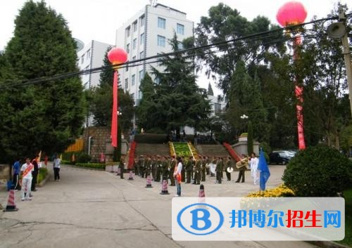 昆明讀中專學校讀什么專業(yè)好