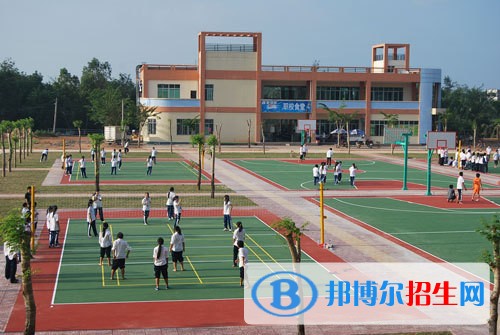 貴州女生上什么中專學(xué)校比較好