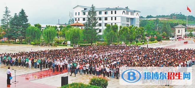 玉溪女生上什么中專學校比較好