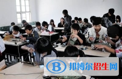 巴中沒(méi)讀完初中可以讀中專學(xué)校嗎