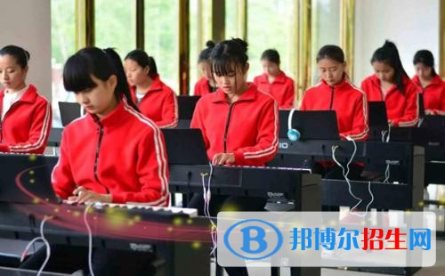 巴中高中畢業(yè)上什么中專學校好