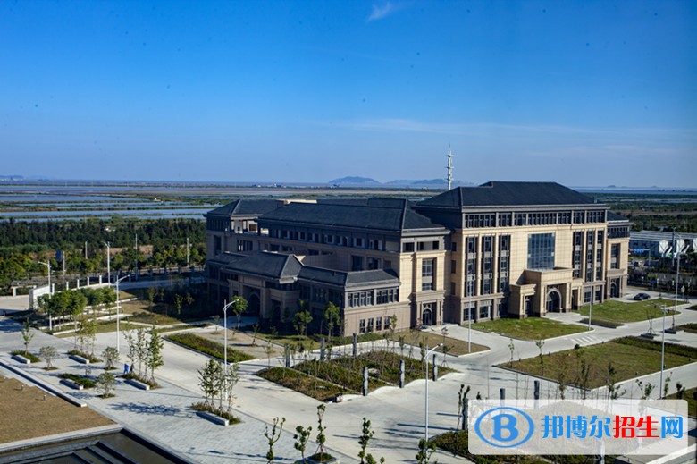 浙江東方職業(yè)技術(shù)學(xué)院?jiǎn)握袌?bào)名條件