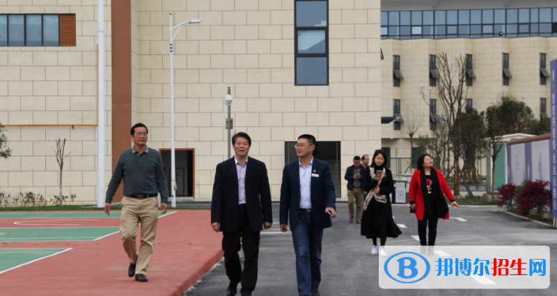 東莞華粵職業(yè)技術(shù)學校2019年報名條件、招生對象