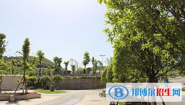 貴州應用技術職業(yè)學院五年制大專學校網站網址