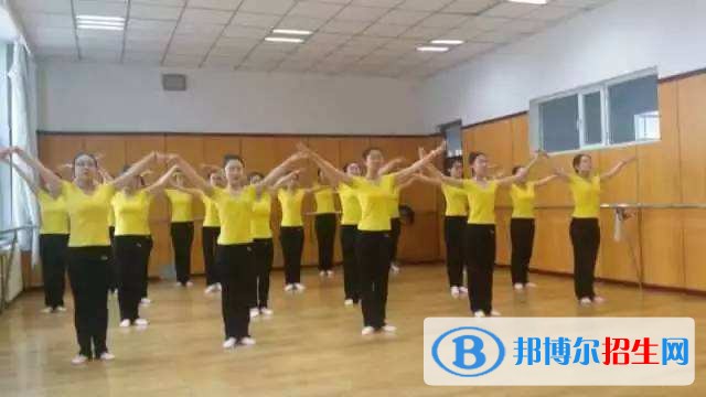 內(nèi)江女生上中專學(xué)校有哪些技術(shù)