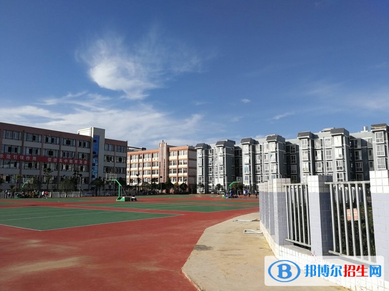 安順中專學校學什么好找工作