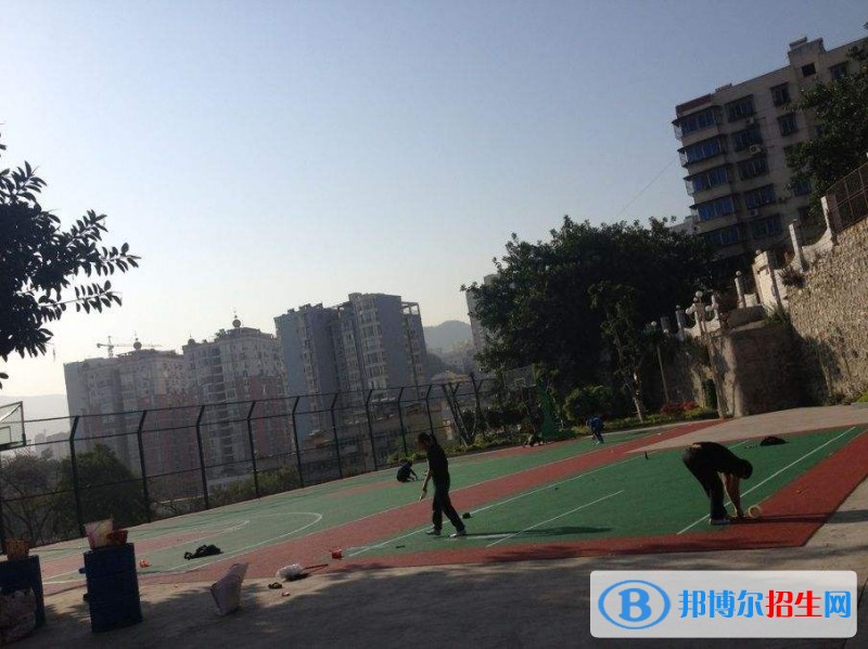 資陽高中畢業(yè)可以上中專學(xué)校嗎