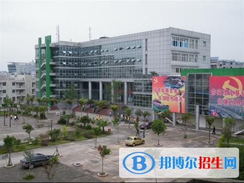 資陽(yáng)初中沒(méi)讀完可以讀中專(zhuān)學(xué)校嗎