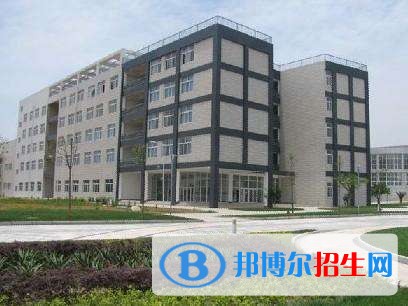 樂(lè)山初中畢業(yè)可以上中專(zhuān)學(xué)校嗎