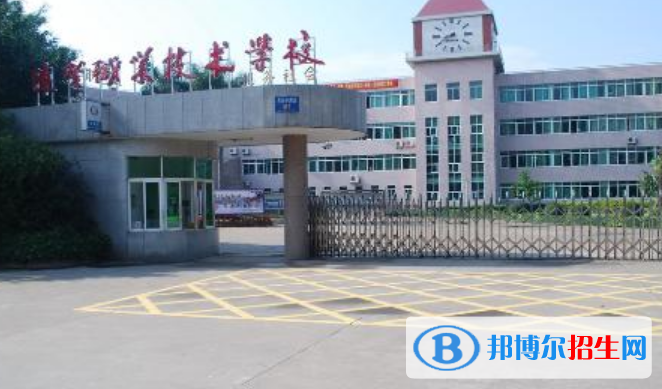 佛山順德區(qū)勒流職業(yè)技術(shù)學(xué)校2019年報(bào)名條件、招生對象